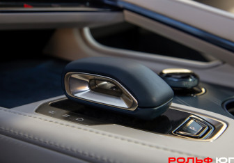 Подержанный автомобиль Zeekr 001 2024 года (18 фото)