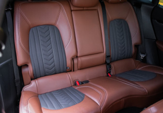 Подержанный автомобиль Maserati Levante 2016 года (10 фото)