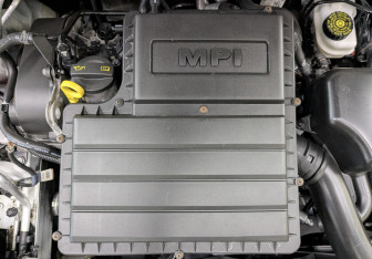 Подержанный автомобиль Skoda Rapid Liftback 2022 года (9 фото)