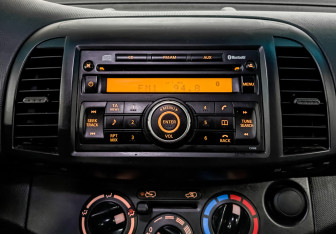 Подержанный автомобиль Nissan Micra Hatchback 2009 года (13 фото)