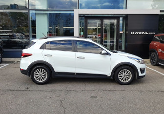 Подержанный автомобиль Kia Rio Hatchback 2018 года (4 фото)