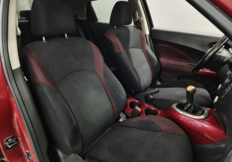 Подержанный автомобиль Nissan Juke 2011 года (12 фото)
