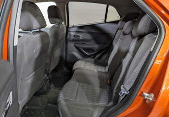 Подержанный автомобиль Opel Mokka 2013 года (18 фото)