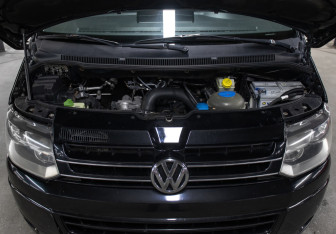 Подержанный автомобиль Volkswagen Multivan 2010 года (9 фото)