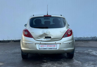 Подержанный автомобиль Opel Corsa 2008 года (6 фото)