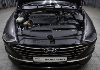 Подержанный автомобиль Hyundai Sonata 2021 года (9 фото)