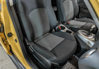 Подержанный автомобиль Nissan Juke 2015 года (24 фото)