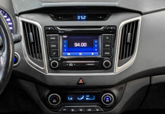 Подержанный автомобиль Hyundai Creta 2019 года (16 фото)