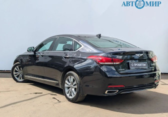 Подержанный автомобиль Genesis G80 2017 года (6 фото)