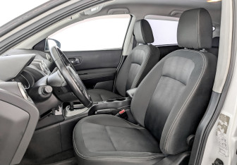 Подержанный автомобиль Nissan Qashqai 2013 года (20 фото)