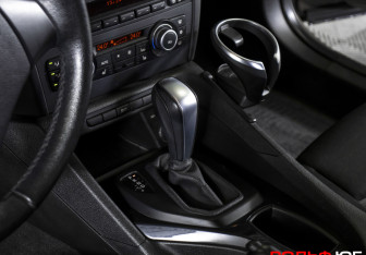 Подержанный автомобиль BMW X1 2012 года (14 фото)