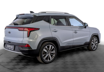 Подержанный автомобиль Москвич 3е 2023 года (5 фото)