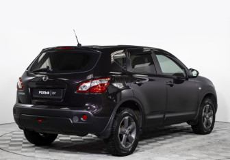 Подержанный автомобиль Nissan Qashqai 2010 года (5 фото)