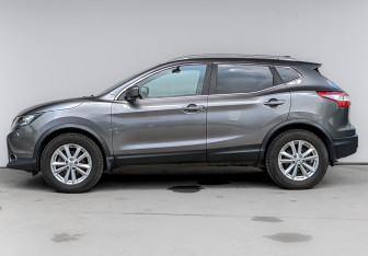 Подержанный автомобиль Nissan Qashqai 2017 года (8 фото)