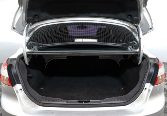 Подержанный автомобиль Ford Focus Sedan 2012 года (10 фото)