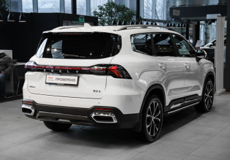 Подержанный автомобиль Geely Okavango 2023 года (4 фото)