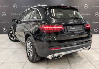 Подержанный автомобиль Mercedes-Benz GLC Coupe 2018 года (7 фото)