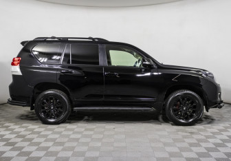 Подержанный автомобиль Toyota Land Cruiser Prado 2010 года (4 фото)