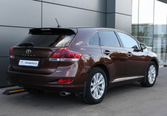 Подержанный автомобиль Toyota Venza 2013 года (5 фото)