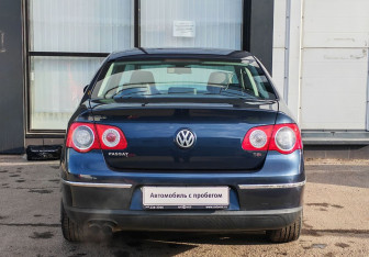 Подержанный автомобиль Volkswagen Passat Sedan 2008 года (6 фото)