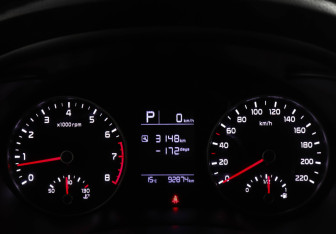 Подержанный автомобиль Kia Rio Sedan 2017 года (11 фото)