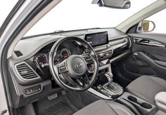 Подержанный автомобиль Kia Seltos 2021 года (16 фото)