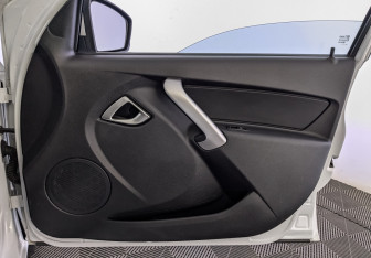 Подержанный автомобиль LADA (ВАЗ) Granta Liftback 2023 года (24 фото)