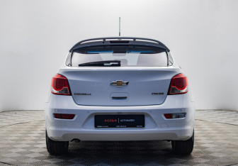 Подержанный автомобиль Chevrolet Cruze Hatchback 2013 года (4 фото)