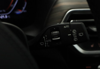 Подержанный автомобиль BMW X3 2024 года (11 фото)