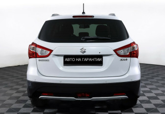 Подержанный автомобиль Suzuki SX4 Hatchback 2014 года (6 фото)