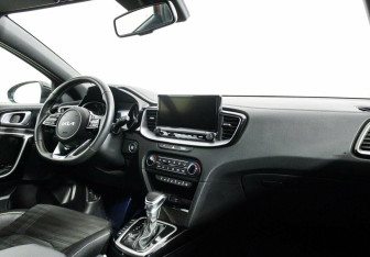 Подержанный автомобиль Kia Ceed Wagon 2021 года (5 фото)