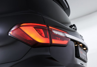 Подержанный автомобиль Infiniti QX80 2018 года (25 фото)