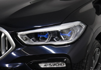 Подержанный автомобиль BMW X6 2020 года (7 фото)