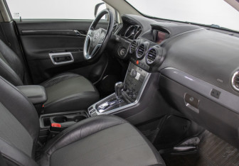 Подержанный автомобиль Opel Antara 2014 года (9 фото)