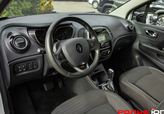 Подержанный автомобиль Renault Kaptur 2020 года (13 фото)