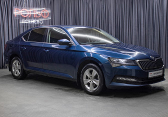 Подержанный автомобиль Skoda Superb Liftback 2021 года (3 фото)