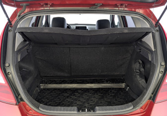 Подержанный автомобиль Hyundai i30 Hatchback 2011 года (10 фото)