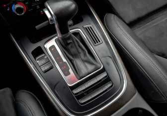Подержанный автомобиль Audi Q5 2015 года (25 фото)