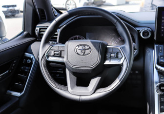 Новый Toyota Land Cruiser Suv 2025 (17 фото)