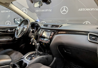 Подержанный автомобиль Nissan Qashqai 2016 года (11 фото)
