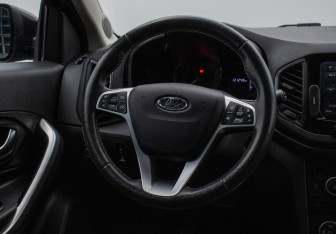 Подержанный автомобиль LADA (ВАЗ) XRAY 2019 года (15 фото)