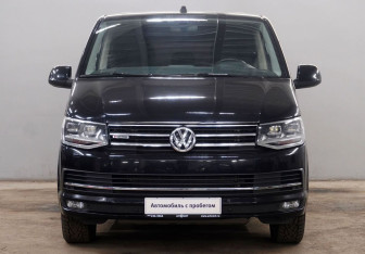Подержанный автомобиль Volkswagen Caravelle 2017 года (2 фото)