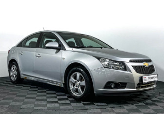 Подержанный автомобиль Chevrolet Cruze Sedan 2010 года (3 фото)