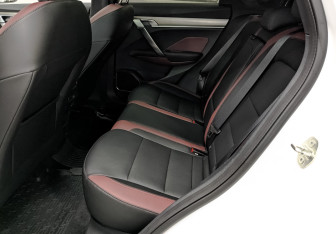 Подержанный автомобиль Geely Coolray 2023 года (16 фото)