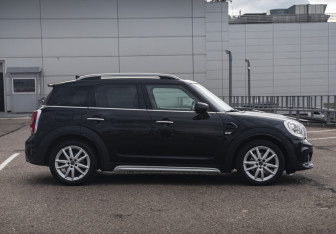 Подержанный автомобиль MINI Countryman 2020 года (12 фото)