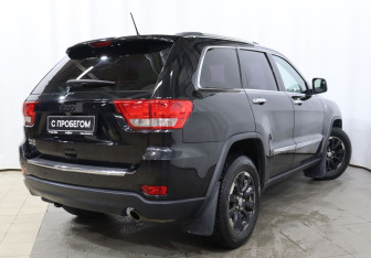 Подержанный автомобиль Jeep Grand Cherokee 2012 года (4 фото)