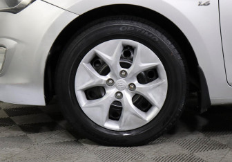 Подержанный автомобиль Hyundai Solaris Sedan 2015 года (7 фото)