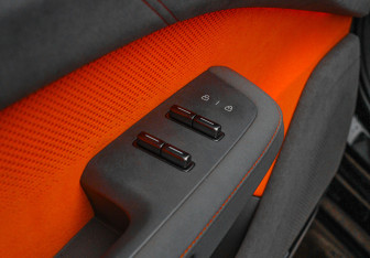 Подержанный автомобиль Zeekr 001 2024 года (24 фото)