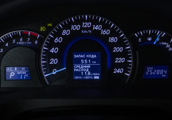 Подержанный автомобиль Toyota Camry Sedan 2012 года (13 фото)