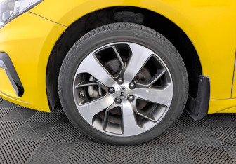 Подержанный автомобиль Kia Optima Sedan 2020 года (18 фото)